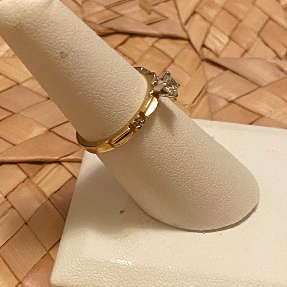 14k white gold diamond solitaire ring 4mm round, .25 cwt with diamond accents. - Picture 2 of 9